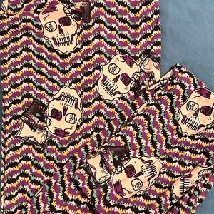LuLaRoe‎ Multicolor Skull Print Leggings